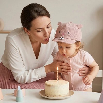 Casquette bebe rose ,bebe souffle ne bougie 